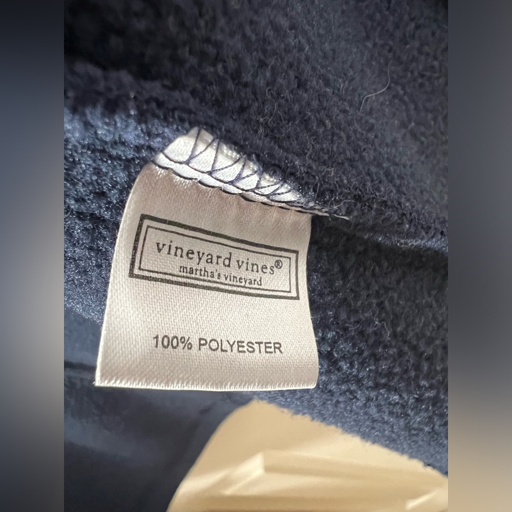Vineyard Vines Martha’s Vineyard vest. - Picture 5 of 9